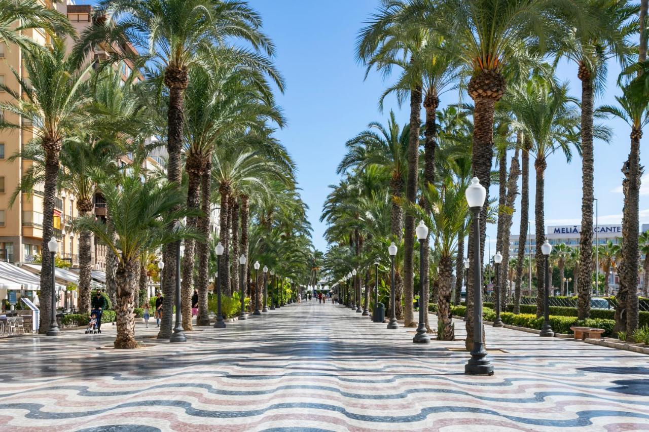 Beach Suite, City & Mountain View Alicante Esterno foto